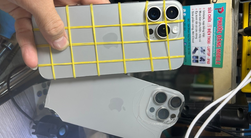 Thay lưng Iphone 15Promax