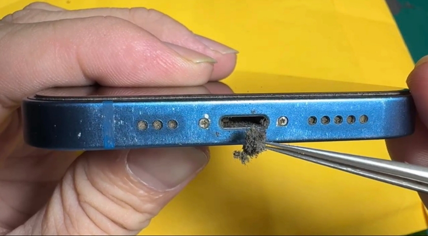Mẹo sửa chân sạc IPhone