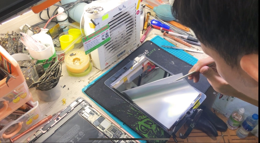 IPad pro 9.7 lỗi phản quang