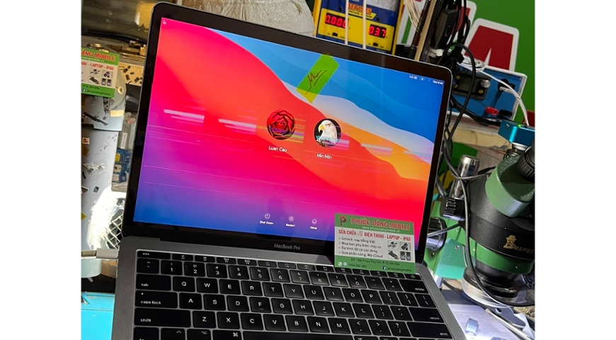 Sửa màn hình Macbook bị sọc chớp